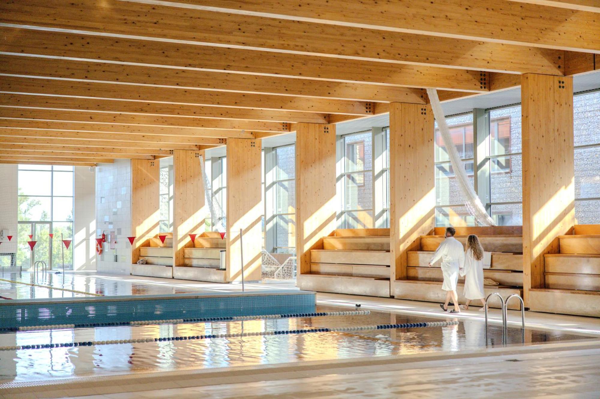 Akademia Hotel 블로톤퓌레드 외부 사진